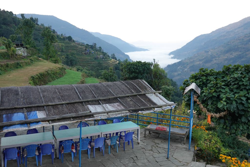 Aujourd'hui nous allons faire la jonction avec l'itinéraire qui nous mènera au camp de base du Mardi Himal